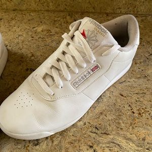 Used Reebok, woman’s size 10 white